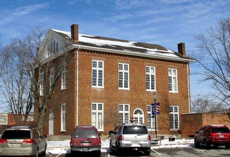 Overton County Courthouse in Livingston, Tennessee, viewed from Main Street